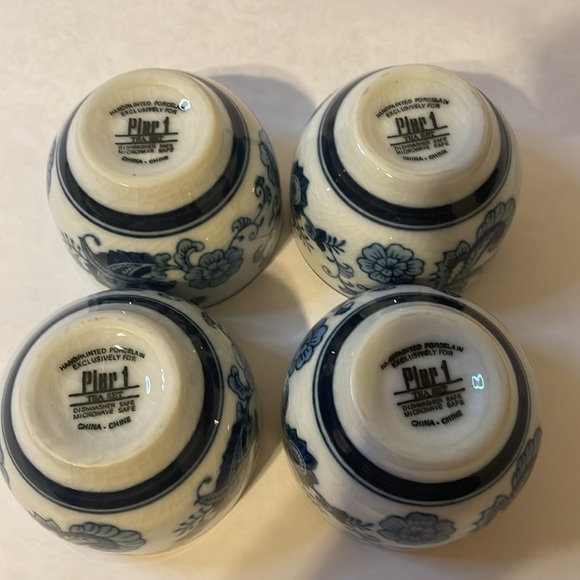 Pier 1 Blue and White Tea Sake Cups Set of 4 - VINTAGE - Picture 2 of 8